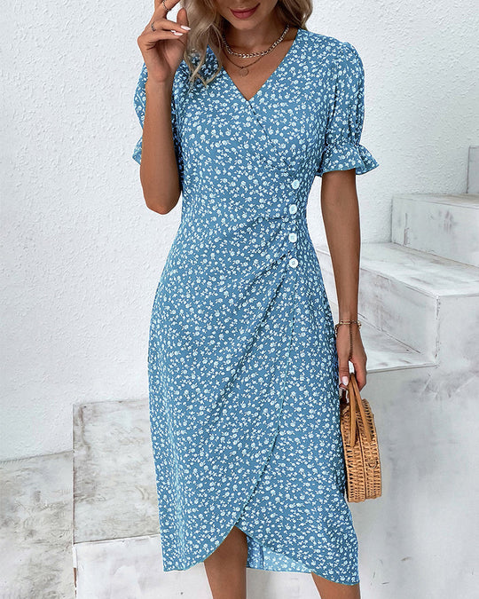 Robe à imprimé floral avec manches courtes et bouton