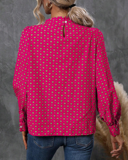 Blouse au style et imprimés vintage