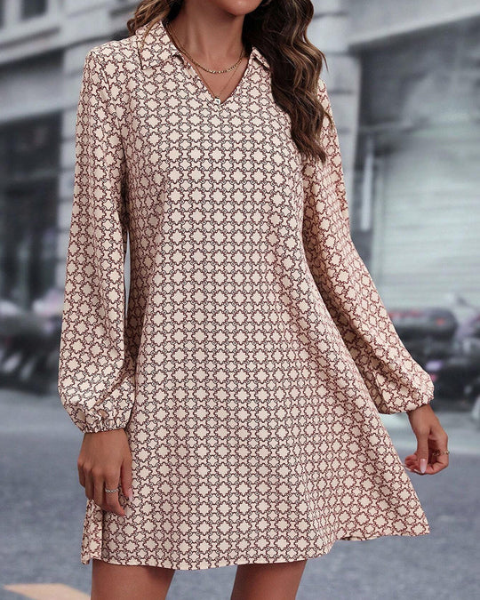 Robe imprimée à manches longues avec revers