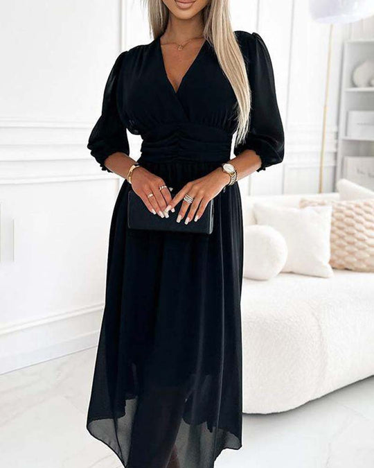 Robe à col en V de couleur unie à la taille