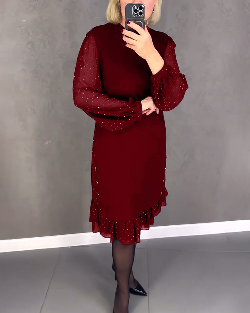 Robe élégante à pois et manches longues