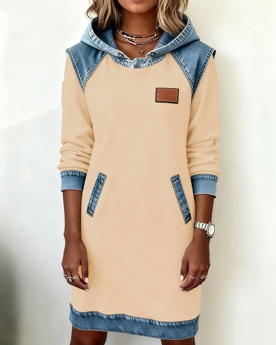 Robe À Capuche Avec Empiècements Contrastés
