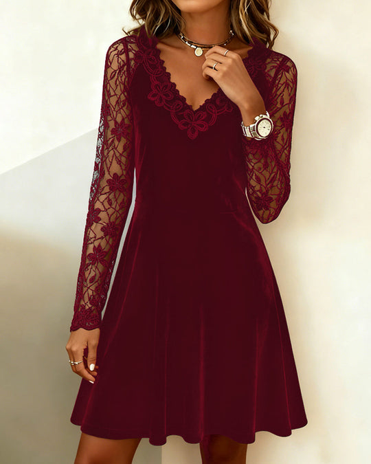Robe Trapèze En Velours Ornée De Dentelle