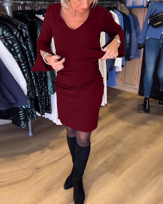 Robe avec cou de cou et manche fascinante