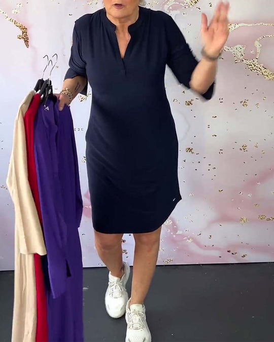 Robe à couleur unie et col en V