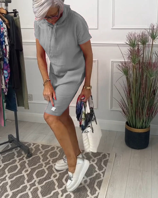 Robe décontractée à capuche et manches courtes