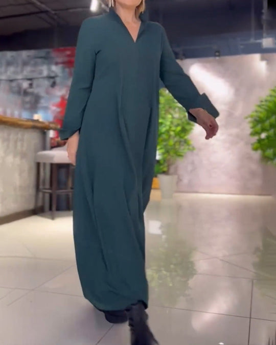 Robe longue ample avec revers et fente latérale