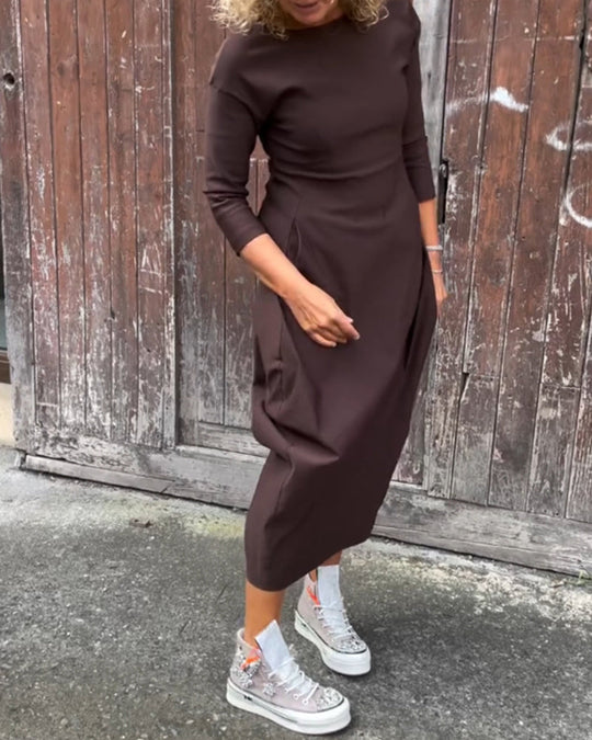 Robe élégante simple à manches longues avec poche de couleur unie